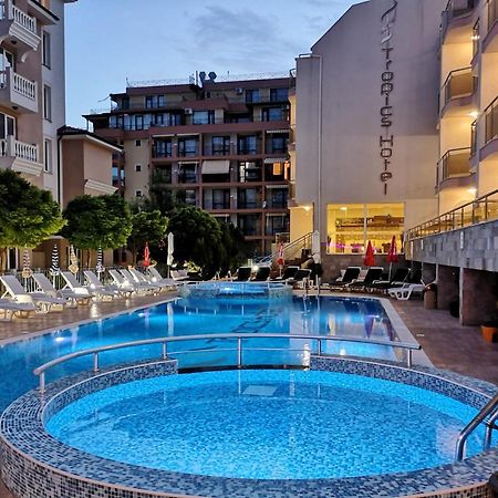 Tropics Hotel สวิติ วลัส ภายนอก รูปภาพ