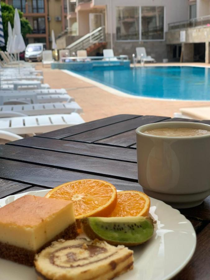 Tropics Hotel สวิติ วลัส ภายนอก รูปภาพ