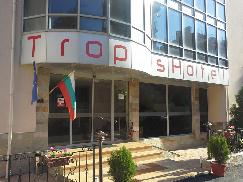 Tropics Hotel สวิติ วลัส ภายนอก รูปภาพ
