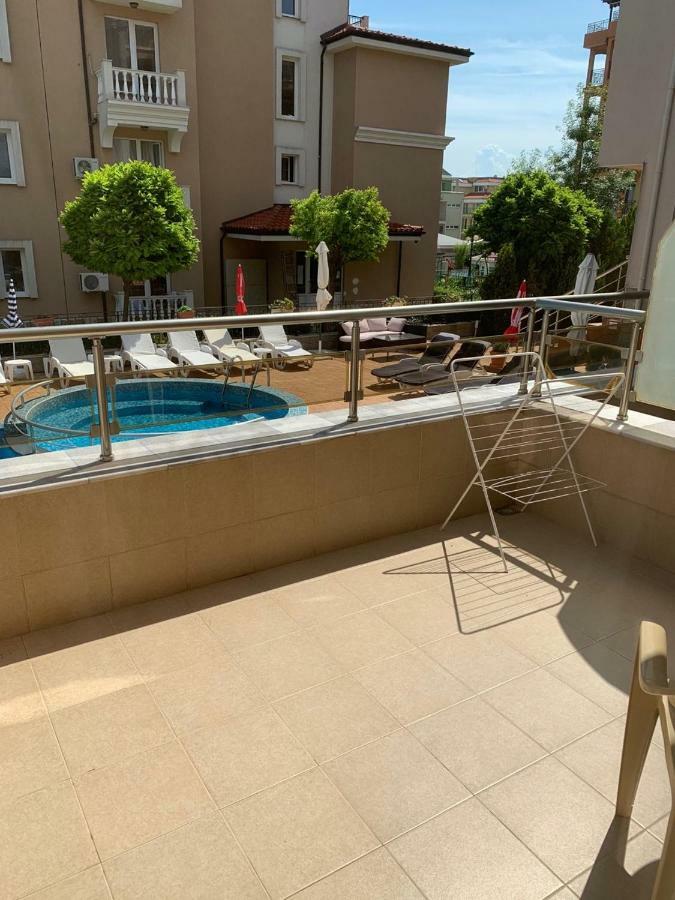 Tropics Hotel สวิติ วลัส ภายนอก รูปภาพ